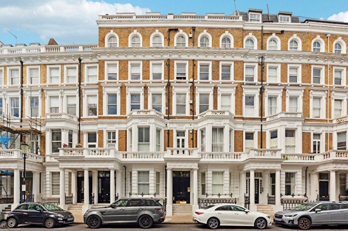 2 Bedroom Flat For Sale In Lexham Gardens, London, W8