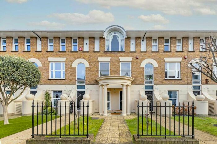 4 Bedroom Terraced House To Rent In Eaton Terrace, Mile End, E3