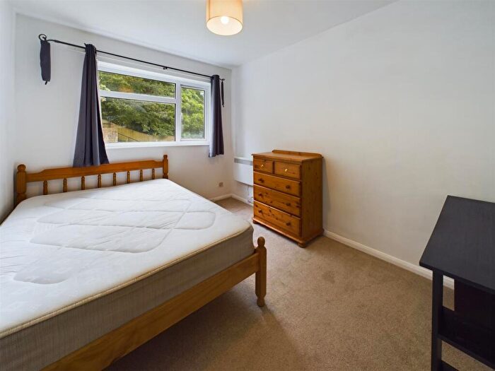 2 Bedroom Apartment To Rent In Gloucester Road, Bath, BA1