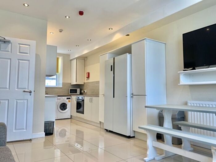 5 Bedroom Terraced House To Rent In King Edward Road, SA1
