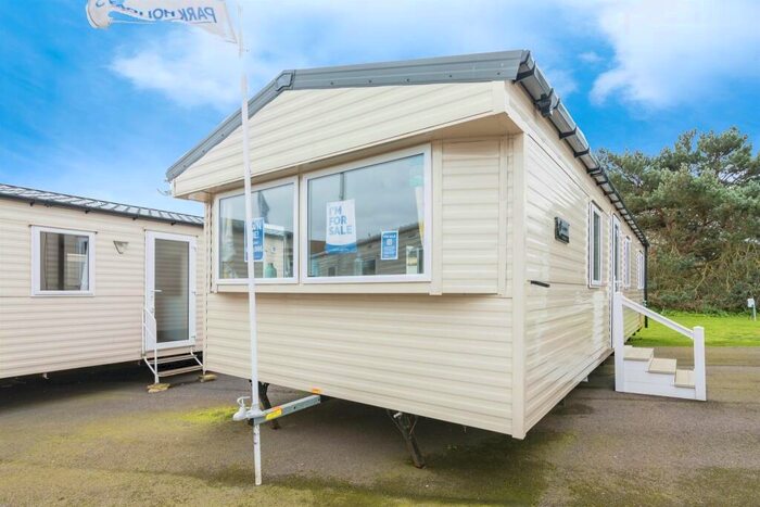 2 Bedroom Park Home For Sale In Coast Road, Corton, Lowestoft, NR32