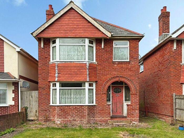 3 Bedroom Detached House For Sale In Pound Road, Bursledon, Southampton, SO31