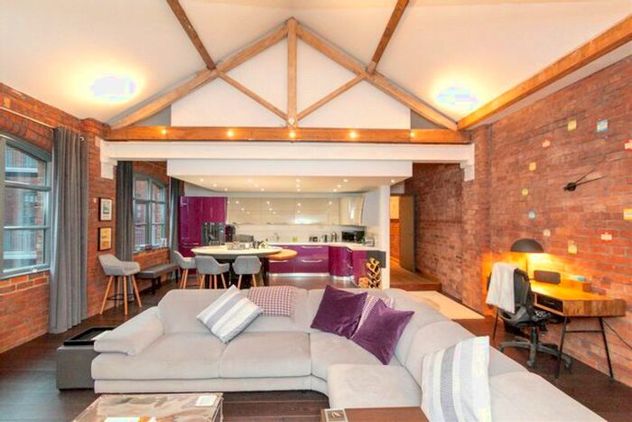 2 Bedroom Flat To Rent In Ellesmere Street, Manchester, M15