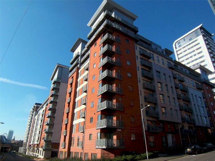 2 Bedroom Flat To Rent In Melia House, Lord Street, Green Quarter, Manchester, M4