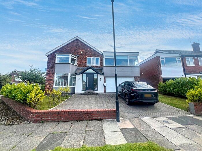 4 Bedroom Semi-Detached House For Sale In Hamilton Drive, Whitley Bay, NE26