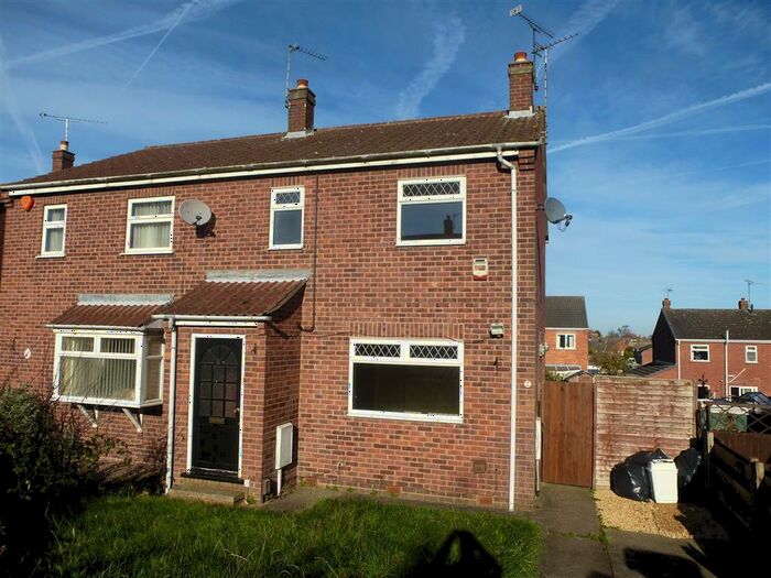 3 Bedroom Semi-Detached House To Rent In Winborne Close, Mansfield, NG19
