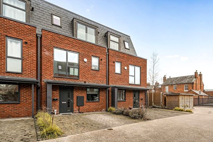 3 Bedroom Terraced House For Sale In Forge Close, Stratford-Upon-Avon, CV37