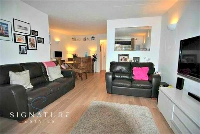 1 Bedroom Maisonette To Rent In Grasmere Close, Watford, WD25