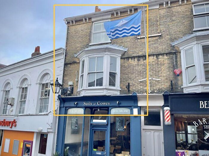 1 Bedroom Apartment To Rent In Cowes, PO31