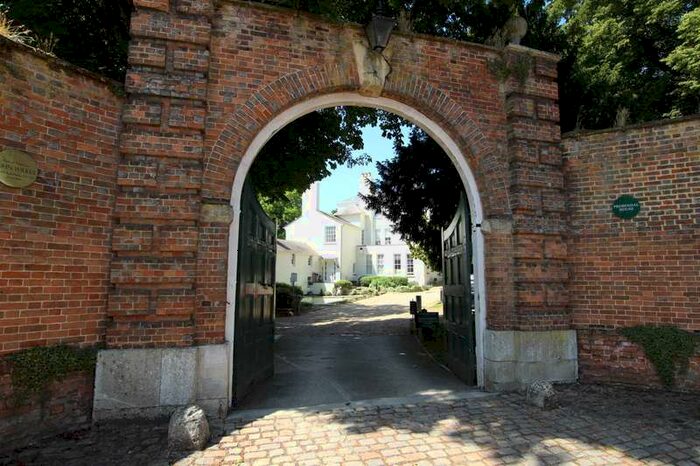 1 Bedroom Apartment To Rent In Cobbleyard Apartment, Prebendal House Old Town, HP20