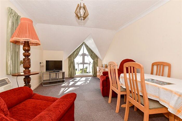 2 Bedroom Flat For Sale In Sandown Road, Sandown, Isle Of Wight, PO36