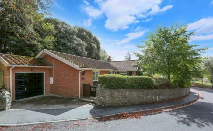 4 Bedroom Detached House To Rent In Channells Hill, Bristol, BS9