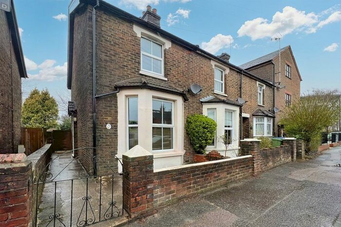 2 Bedroom End Of Terrace House To Rent In Station Road, Horsham, West Sussex, E, RH13