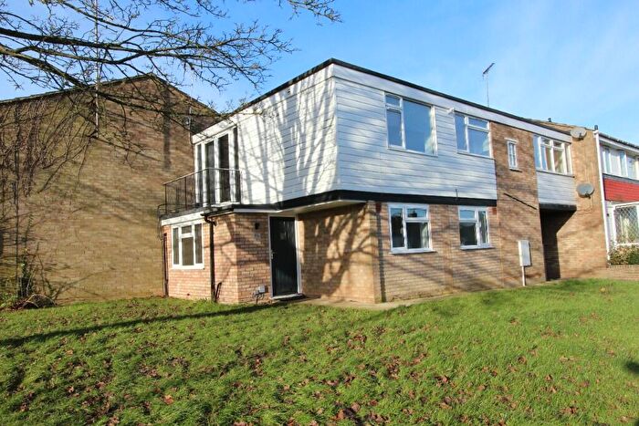 2 Bedroom Maisonette To Rent In St. Agnells Lane, Hemel Hempstead, Hertfordshire, HP2