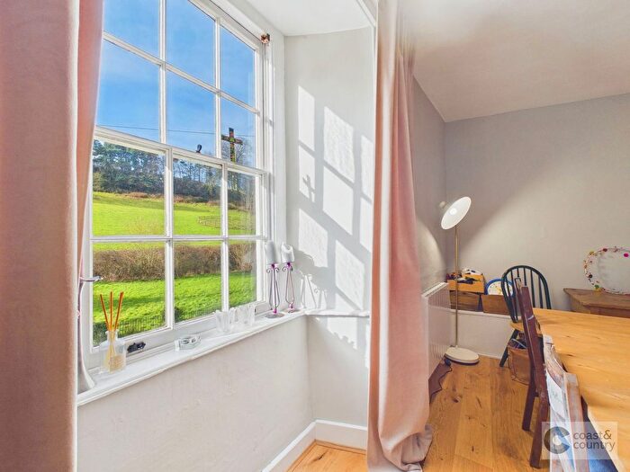 3 Bedroom Maisonette For Sale In Compton House, Marldon, TQ3