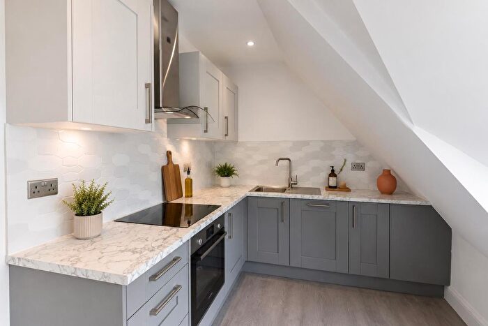 1 Bedroom Property To Rent In Victoria Road, Horley, RH6