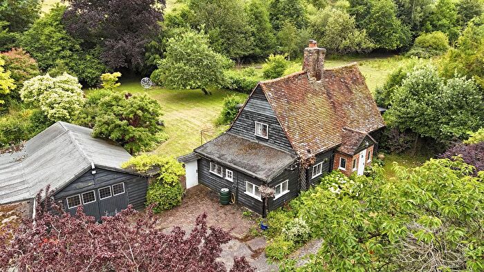 3 Bedroom Detached House For Sale In Wormley West End, Broxbourne, EN10