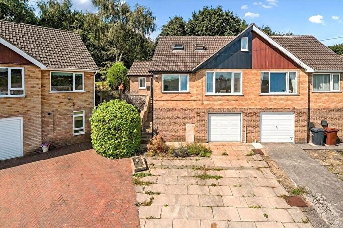 3 Bedroom Semi-Detached House For Sale In Knoll Wood Park, Horsforth, Leeds, LS18