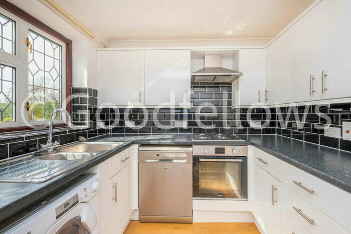 2 Bedroom House To Rent In Higher Drive, Banstead, Surrey, SM7