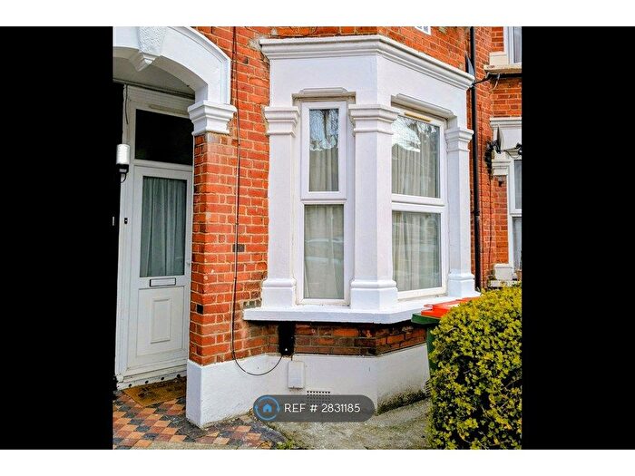 2 Bedroom Maisonette To Rent In Caledon Road, East Ham, E6
