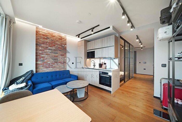 Apartment To Rent In Stage Apartments, Hewett Street, EC2A