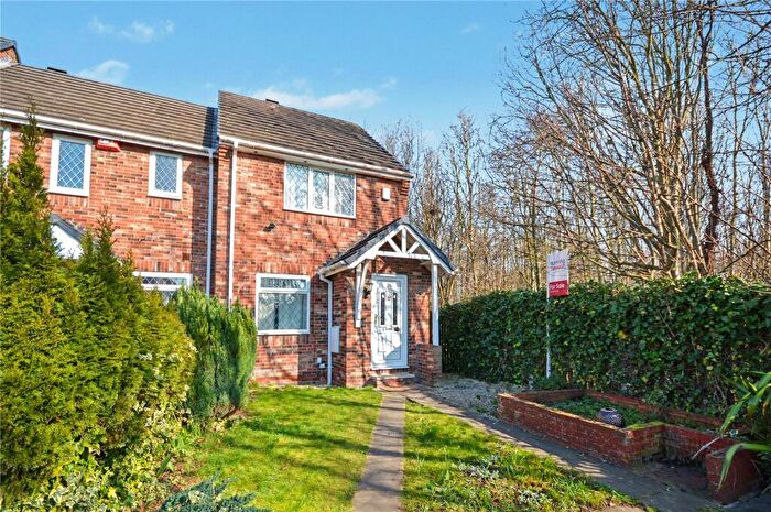 2 Bedroom Terraced House For Sale In Bryony Court, Leeds, LS10