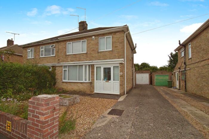 3 Bedroom Semi-Detached House For Sale In Castle Drive, Northborough, Cambridgeshire, PE6