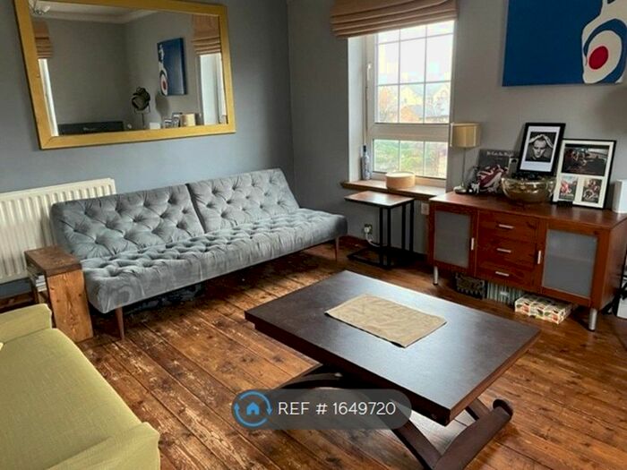 2 Bedroom Flat To Rent In Beechey House, London, E1W