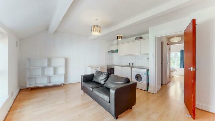 1 Bedroom Apartment To Rent In Bethnal Green Road, Shoreditch, E2