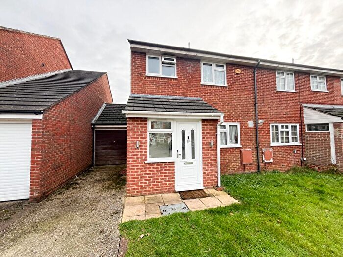 3 Bedroom Semi-Detached House To Rent In Durand Road, Earley, Reading, Berkshire, RG6