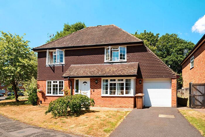 4 Bedroom Detached House For Sale In Fortune Drive, Cranleigh, GU6