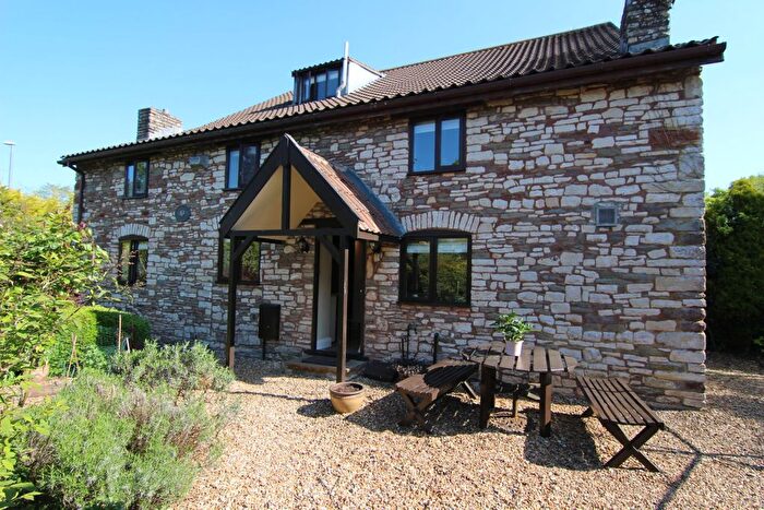 4 Bedroom Semi-Detached House For Sale In Main Road, Temple Cloud, Bristol, BS39