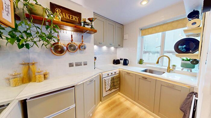 1 Bedroom Flat To Rent In Victoria Road, City Centre, Brighton, BN1