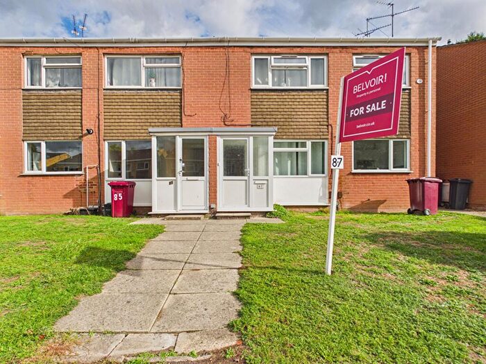 2 Bedroom Maisonette For Sale In Lower Elmstone Drive, Tilehurst, Reading, RG31
