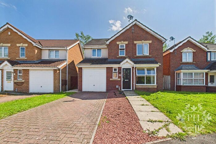 4 Bedroom Detached House For Sale In Finchlay Court, Middlesbrough, TS5