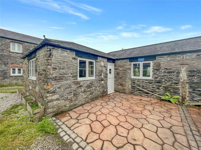 2 Bedroom Bungalow For Sale In The Shippen, Tremeale Barns, Daws House, Launceston, PL15