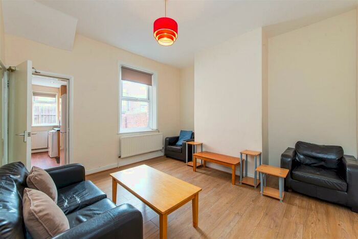 4 Bedroom Terraced House To Rent In Brandon Grove, Sandyford, Newcastle Upon Tyne, NE2