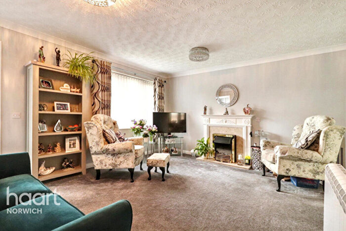 2 Bedroom Bungalow For Sale In Wherry Reach, Acle, NR13