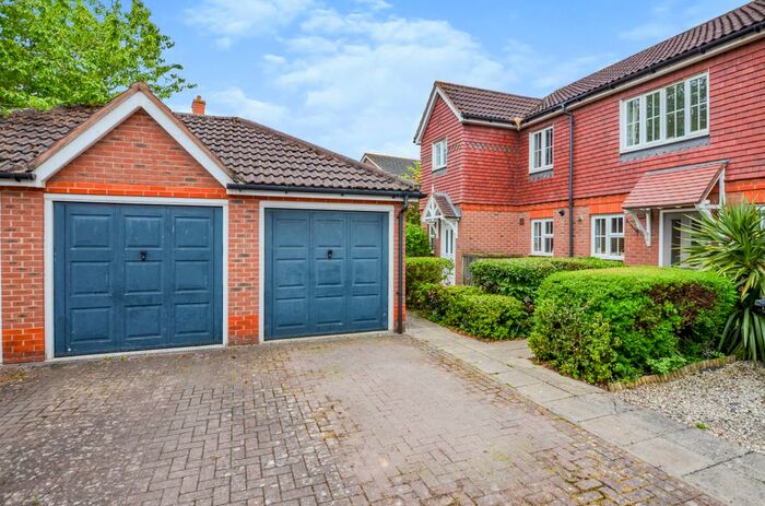 2 Bedroom Semi-Detached House To Rent In Tarret Burn, Didcot, OX11