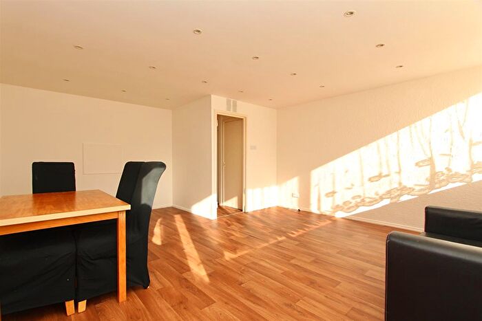 3 Bedroom Property To Rent In White Hart Lane, N22