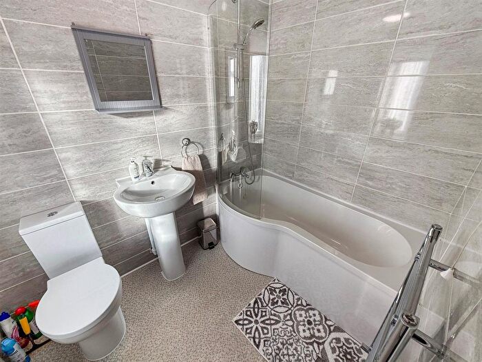 2 Bedroom Cottage For Sale In Four Crosses, Llanymynech, SY22