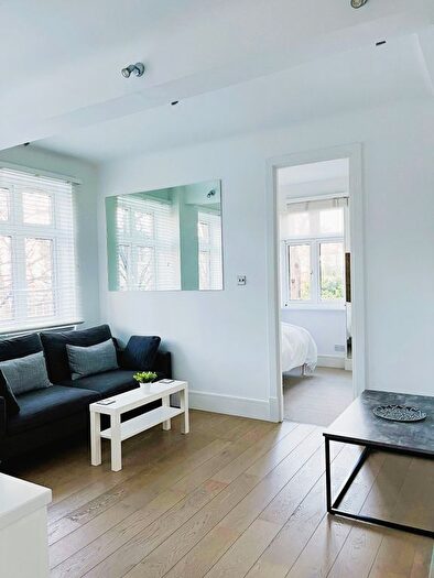 1 Bedroom Flat To Rent In Hall Road, London, NW8