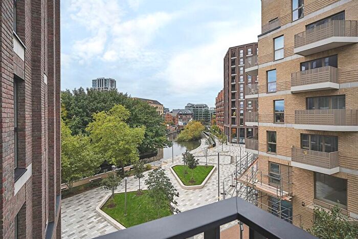 2 Bedroom Apartment To Rent In Carraway Street, Reading, RG1