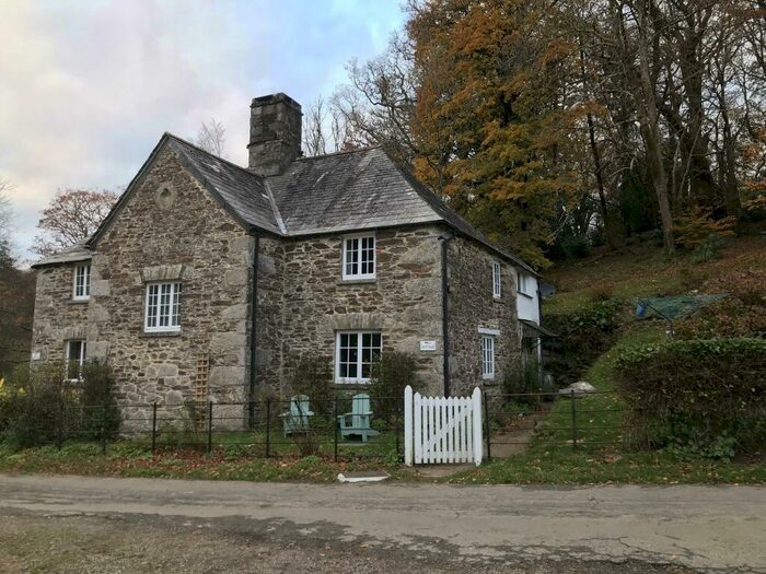 3 Bedroom Semi-Detached House To Rent In Trebartha, PL15