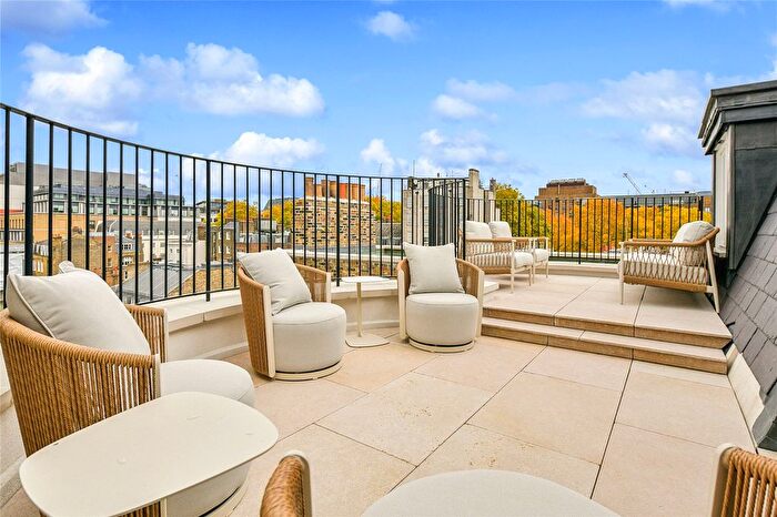 3 Bedroom Flat To Rent In Charles Street, Mayfair, London, W1J