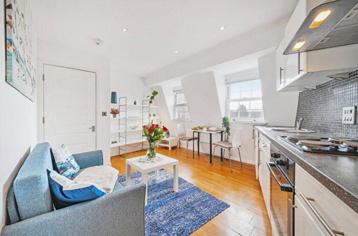 1 Bedroom Penthouse To Rent In Kings Road, Reading, RG1