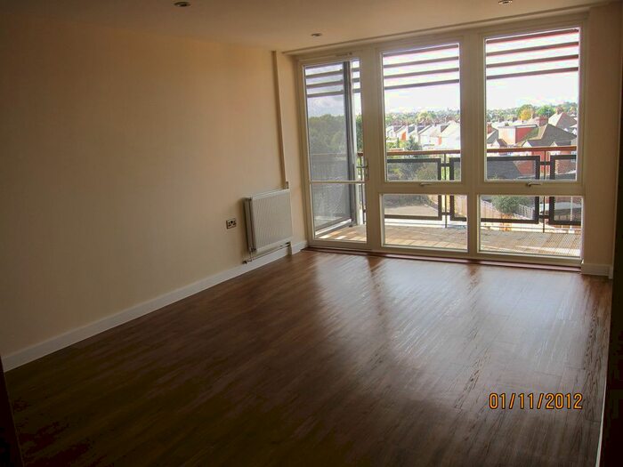 2 Bedroom Flat To Rent In Lynmouth Avenue, Chelmsford, CM2