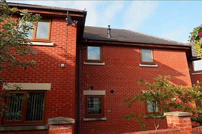 2 Bedroom Flat To Rent In Ashfield Road, PR6