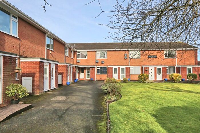 1 Bedroom Flat To Rent In Woodfield Court, Woodsmoor Lane, Stockport, Greater Manchester, SK2