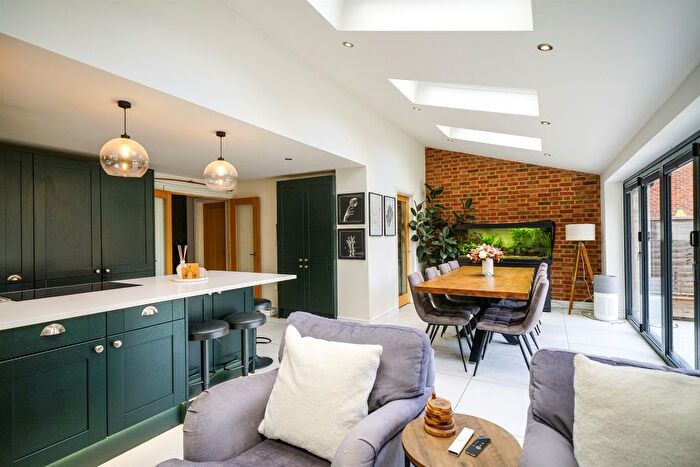 4 Bedroom Detached House For Sale In Clarkes Spring, Tring, HP23